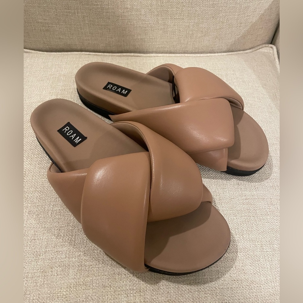 ROAM foldy puffy slides